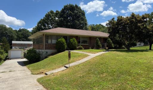 Photo #17 of 421 Woodland Circle, Lynchburg, VA 0.4 acres