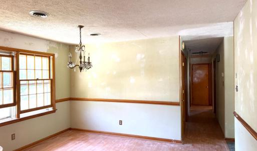 Photo #8 of 421 Woodland Circle, Lynchburg, VA 0.4 acres