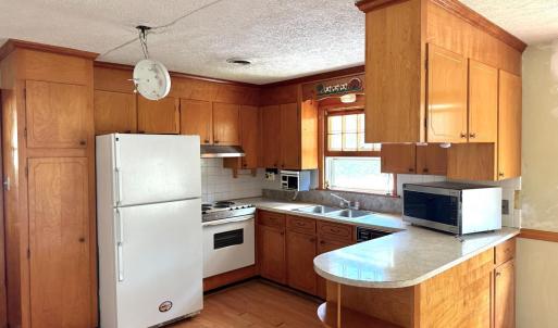 Photo #9 of 421 Woodland Circle, Lynchburg, VA 0.4 acres
