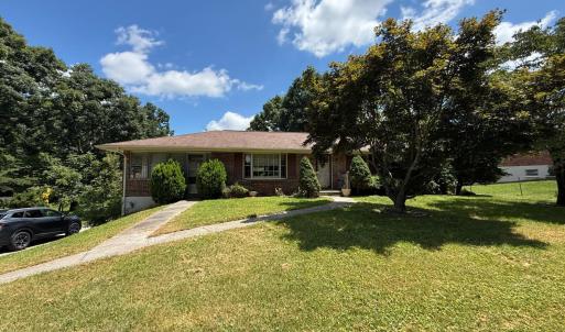 Photo #2 of 421 Woodland Circle, Lynchburg, VA 0.4 acres