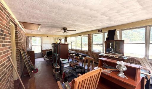 Photo #10 of 421 Woodland Circle, Lynchburg, VA 0.4 acres