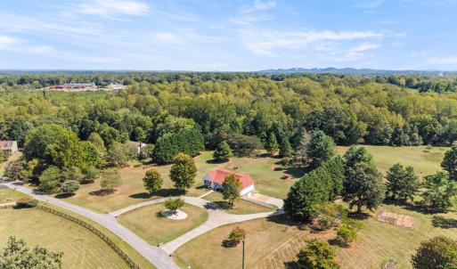 Photo #5 of 1085 Otterview Estates Drive, Forest, VA 3.1 acres