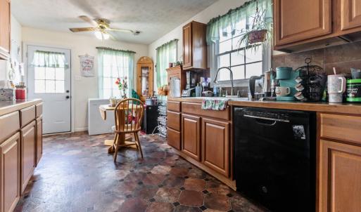 Photo #11 of 186 Lombardy Street, Appomattox, VA 0.5 acres