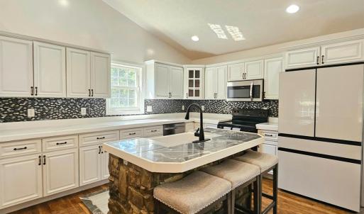 Photo #6 of 2864 Glenwood Drive, Bedford, VA 1.1 acres