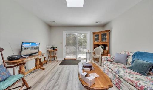 Photo #16 of 425 Tinkerview Drive, Cloverdale, VA