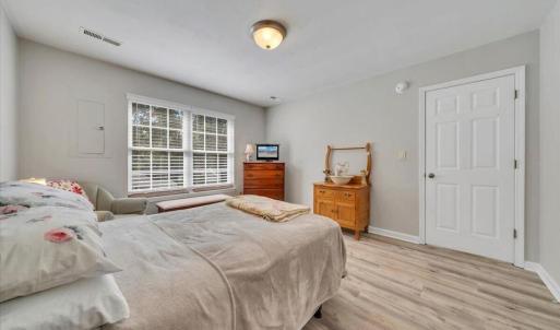 Photo #20 of 425 Tinkerview Drive, Cloverdale, VA