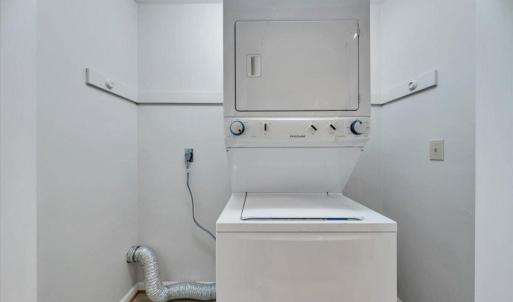 Photo #11 of 425 Tinkerview Drive, Cloverdale, VA