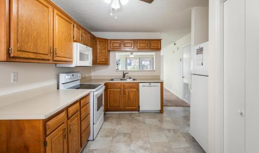 Photo #13 of 3301 Spinnaker Point, Forest, VA