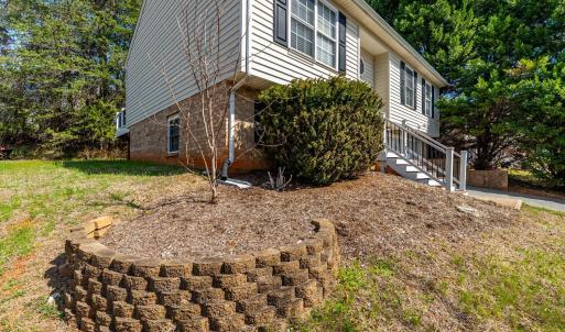 Photo #23 of 340 Blackhawke Drive, Lynchburg, VA 0.2 acres