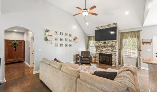 Photo #8 of 241 Sunset Ridge Drive, Concord, VA 1.0 acres