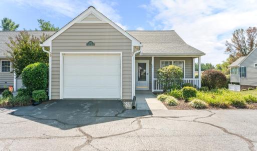 Photo #2 of 1155 Jefferson Oaks Court, Forest, VA 0.2 acres