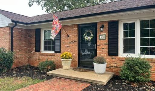 Photo #2 of 125 Windsor Lane, Lynchburg, VA 0.4 acres
