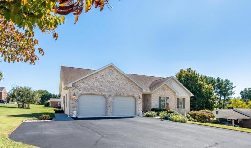 Photo #3 of 1704 Wycliffe Street, Bedford, VA 0.5 acres