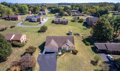 Photo #4 of 1704 Wycliffe Street, Bedford, VA 0.5 acres