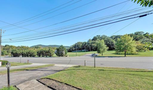 Photo #40 of 7760 Williamson Road, Roanoke, VA 0.4 acres