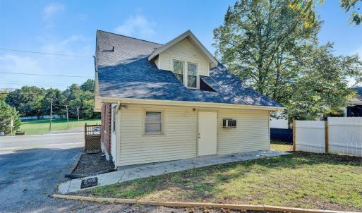 Photo #2 of 7760 Williamson Road, Roanoke, VA 0.4 acres