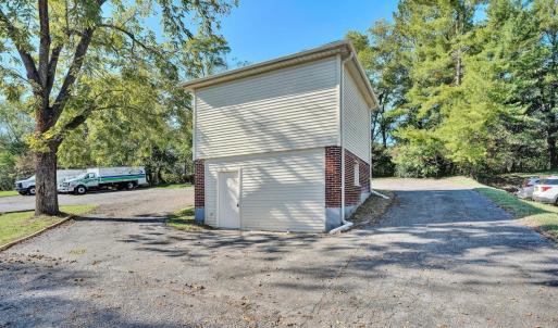 Photo #35 of 7760 Williamson Road, Roanoke, VA 0.4 acres