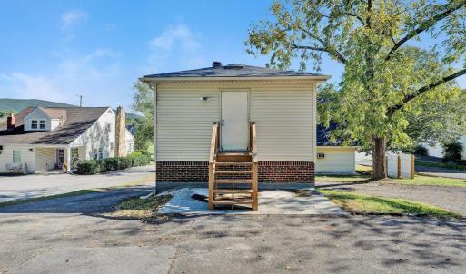Photo #32 of 7760 Williamson Road, Roanoke, VA 0.4 acres