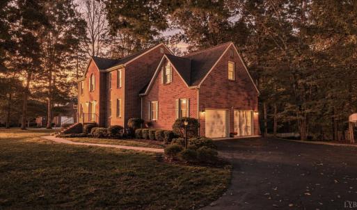 Photo #2 of 105 Stirling Court, Forest, VA 1.0 acres