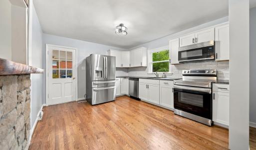 Photo #10 of 659 Whitestone Drive, Lynchburg, VA 0.5 acres
