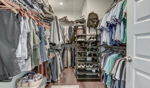 Large Walk-in Closet