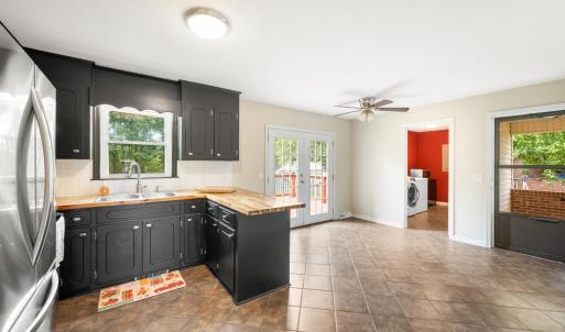 Photo #8 of 1109 Gallows Road, Gretna, VA 0.6 acres