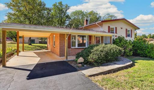 Photo #2 of 524 Dawnridge Drive, Lynchburg, VA 0.5 acres