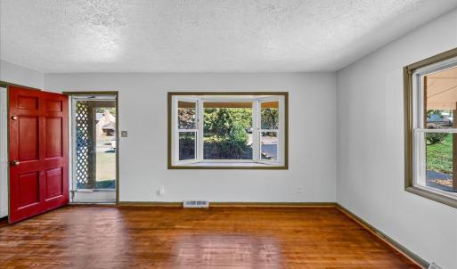 Photo #16 of 524 Dawnridge Drive, Lynchburg, VA 0.5 acres