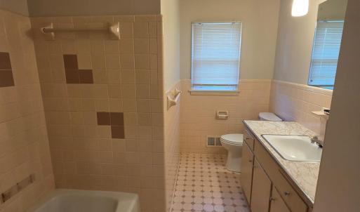 Photo #4 of 86 Farmington Road, Lynchburg, VA 0.5 acres