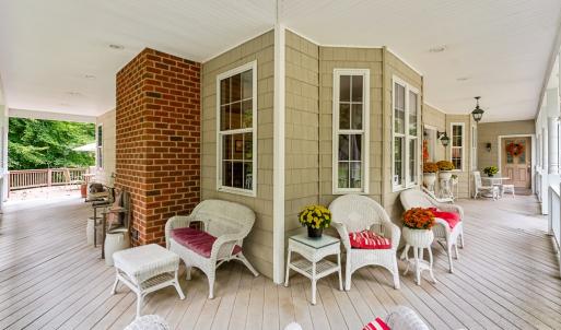 side wrap around porch