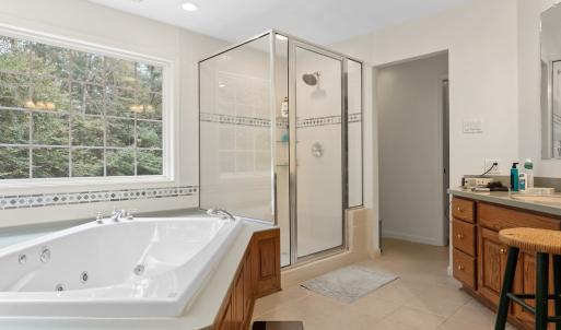 Second floor Primary suite-huge jetted tub
