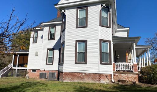 Photo #4 of 210 COLLEGE AVE, Blackstone, VA 0.7 acres