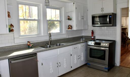 Bright and sunny kitchen
