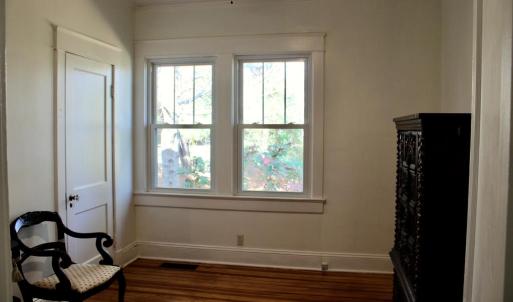 Middle Bedroom
