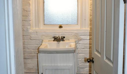 Full bath in basement