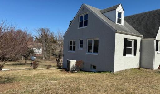 Photo #14 of 110 Nelson Street, Crewe, VA