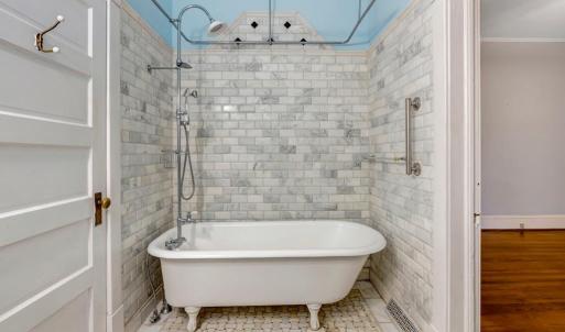 Photo #16 of 206 FIRST AVE, Farmville, VA 0.9 acres