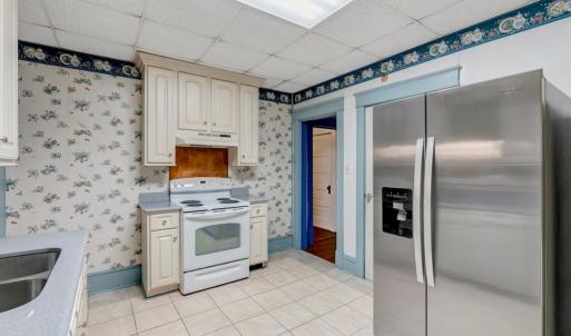 Photo #23 of 206 FIRST AVE, Farmville, VA 0.9 acres