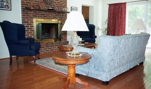 Photo #3 of 1003 Fayette St, Farmville, VA 0.7 acres