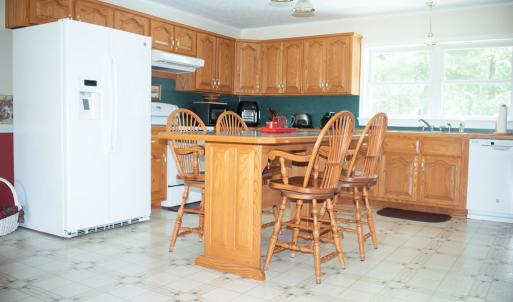 Photo #4 of 1003 Fayette St, Farmville, VA 0.7 acres