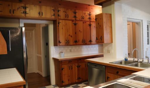 Photo #13 of 809 First Ave, Farmville, VA 0.4 acres