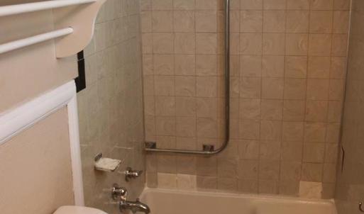 Photo #20 of 809 First Ave, Farmville, VA 0.4 acres