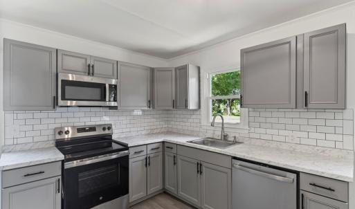 Photo #7 of 607 Longwood Avenue, Farmville, VA 0.4 acres