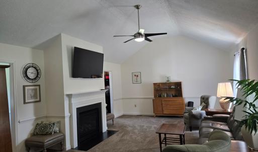 Photo #5 of 11941 Appaloosa Dr, Amelia, VA 2.1 acres
