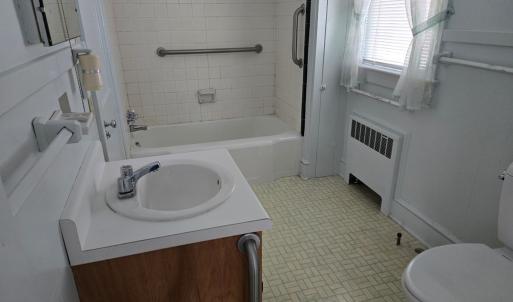 Photo #5 of 204 Fayette Street, Farmville, VA