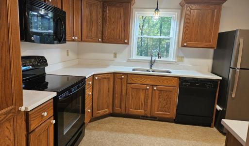 Photo #5 of 1503 Shields Circle, Farmville, VA 1.3 acres