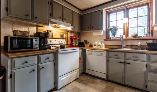 Photo #10 of 301 Log Cabin Rd, Appomattox, VA 1.0 acres