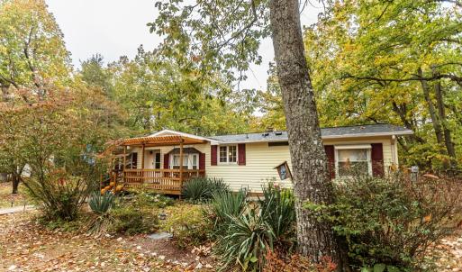 Photo #5 of 301 Log Cabin Rd, Appomattox, VA 1.0 acres