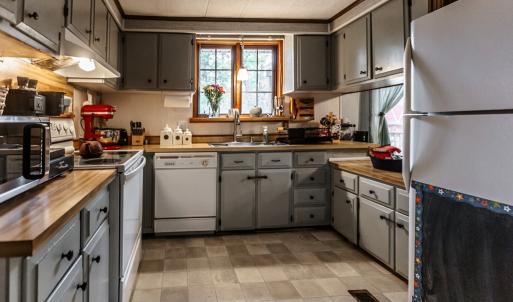 Photo #9 of 301 Log Cabin Rd, Appomattox, VA 1.0 acres