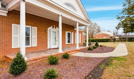 Photo #5 of 308 Dana Dr, Farmville, VA 0.9 acres